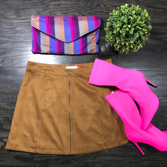 Dresses & Skirts - 💋Brown front zipper skirt‼️